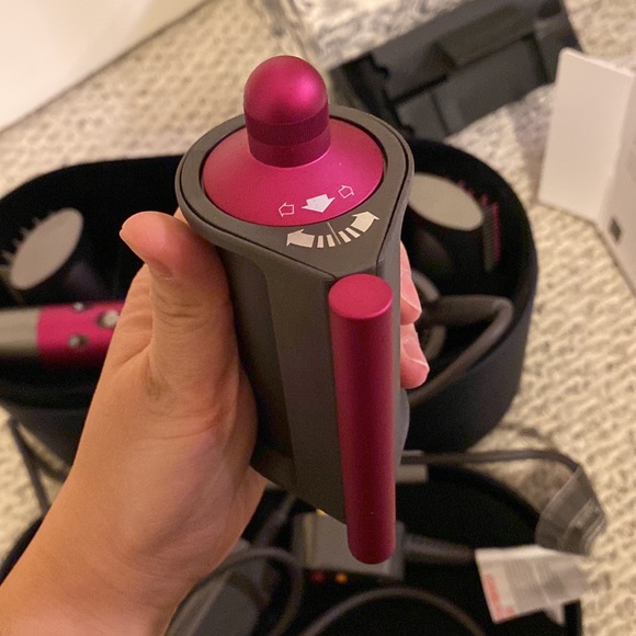 [Sold] Dyson airwrap latest version pink long - Picture 11 of 14